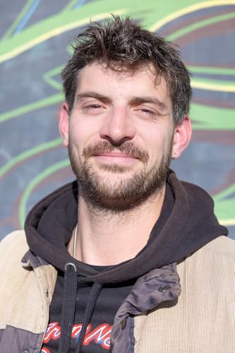 Artist Ian Paratore/Break Fake Rules, Part 2 (S8E5)