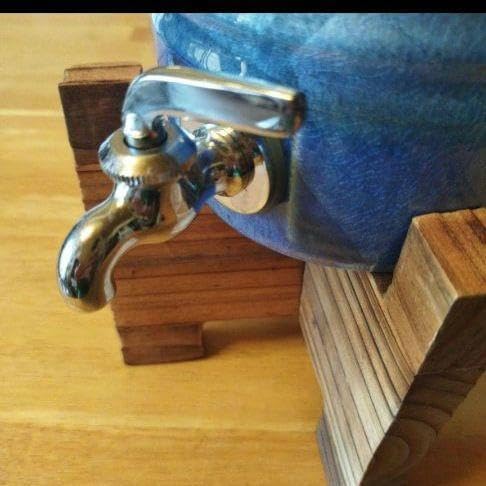 愛嬌のある陶器の亀の焼酎サーバー ディスペンサー 陶器の置物 実用