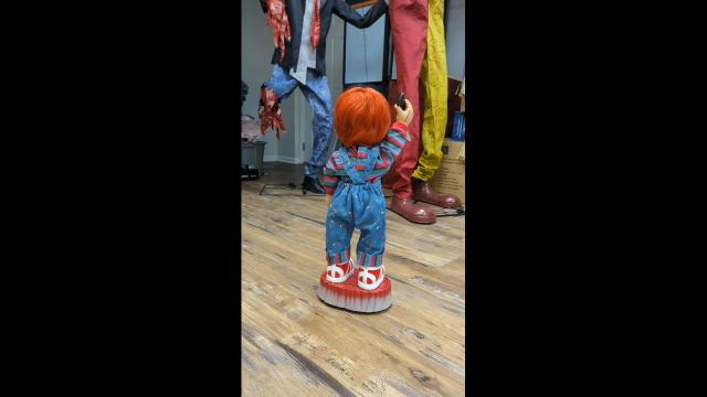 Amazon.com: Gemmy Animated Life-Size Chucky : Toys & Games