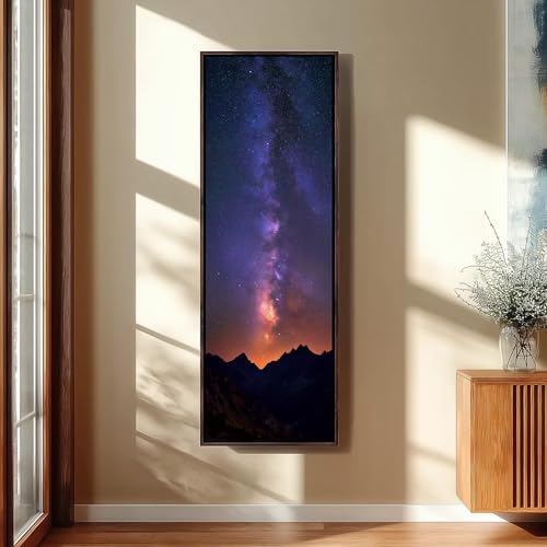 Habiller un grand mur vide avec une toile Voie lactée verticale de 60x180 cm
