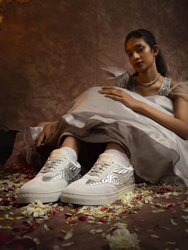 Image of Bacca Bucci Women RANGREZA Ethnic Sneakers for Indian Festive & Ethnic Wear