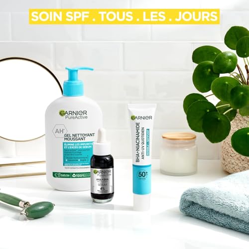 GARNIER SkinActive - Fluide Anti-UV Matifiant & Anti-Imperfections Quotidien - SPF 50+ - Protège & Réduit les Imperfections - Enrichi en BHA & Niacinamide - Pour Peaux à Tendance Acnéique - 40 ml