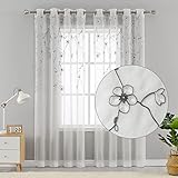 Design: Die Vorhänge sind mit zarten Pflaumenstickereien gestaltet, was die Vorhänge schöner und lässiger macht. Hängen Sie diese transparenten Gaze-Vorhänge im Schlafzimmer oder Wohnzimmer auf, um das Raumgefühl zu verstärken und zu beleuchten. Die vier Farbvarianten der Stickerei passen zu allen Ihren Wohnmoden.