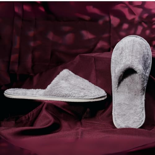 Image of Premium Fur Home Slippers For Women & Men For Winter Capet Slippers for Bedroom Indoor Carpet house slides