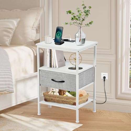 buybyroom Mesa auxiliar con cajón, mesita de noche de madera estrecha con enchufe de carga, mesa lateral, 1 cajón, mesita de noche para salón, dormitorio, color blanco