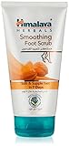 Este exfoliante calmante para pies, usado diariamente, exfolia e hidrata los pies para obtener una piel suave y lisa