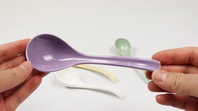 Amazon.com: Asian Soup Spoon Set of 4,Ceramic Ramen Spoons