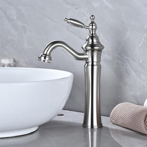 Robinet lavabo en laiton robuste au charme rétro et finitions soignées