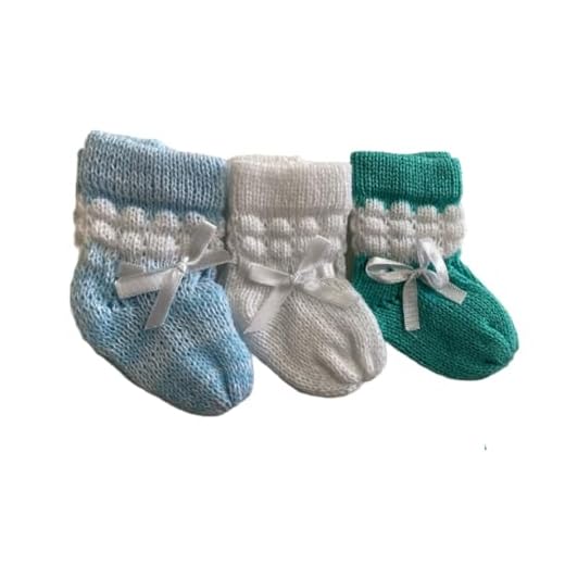 Sapato Sapatinho de Lã Tricot Tricô Bebê Rescém Nascido Maternidade cores sortidas Fita Cetim C/ 3 pares (Menino)