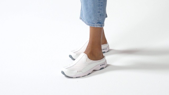 Amazon.com | Easy Spirit Women's Traveltime551 Mule, Blue 400, 5