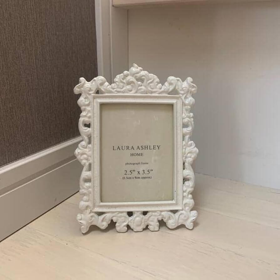 Laura Ashley ローラアシュレイ　ミラー　フォトフレーム　写真立て Amazon.co.jp: ローラアシュレイ LAURA ASHLEY 写真立て フォト