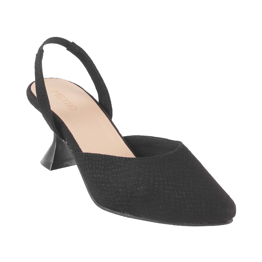 Image of Metro Women Smart Pump Shoes