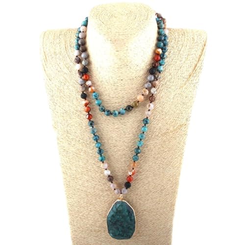 Collier de bohème en pierre naturelle pour vos escapades d'été