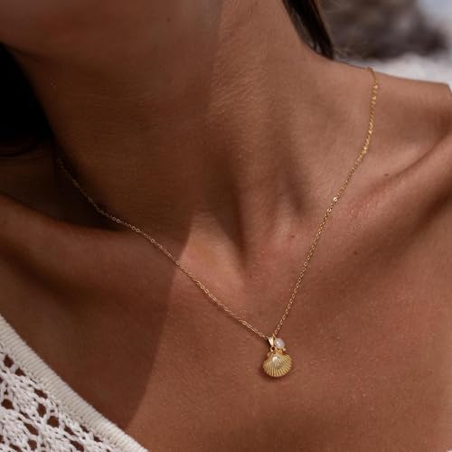 Ewrkbr Gold Necklace for Women,14K Gold Plated Shell Starfish Beach Necklaces Cute Boho Pendant Necklace Fashion Summer Waterproof Pearl Jewelry for Women4