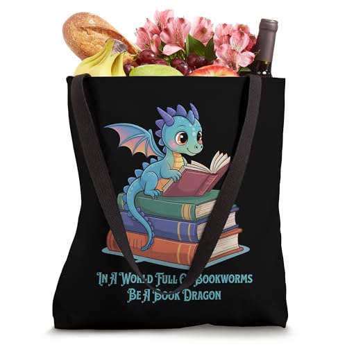 Bolsa tote 'En un mundo lleno de lectores, sé un dragón de libros' miniatura 4