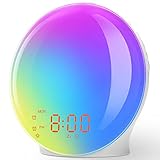 ⏰【14 Lichtmodi und Atemlichtfunktion】Dieser neue Wake up Light mit Wecklicht hat verschiedene Beleuchtungsstile, 7 Volltonfarben und 7 weiche Mischfarben, von warmweiß bis zum Aurora-Stil. RGB-Streaming-Media-Design mit innovativer Technologie, um einen visuellen Effekt ähnlich wie zu erzielen, je nach gewünschtem Lichteffekt, wechseln Sie den Lichtmodus und passen Sie die Helligkeit von 0 bis 20 an, passen Sie sie nach Belieben an, hilft Ihnen, mit der Zeit besser zu schlafen