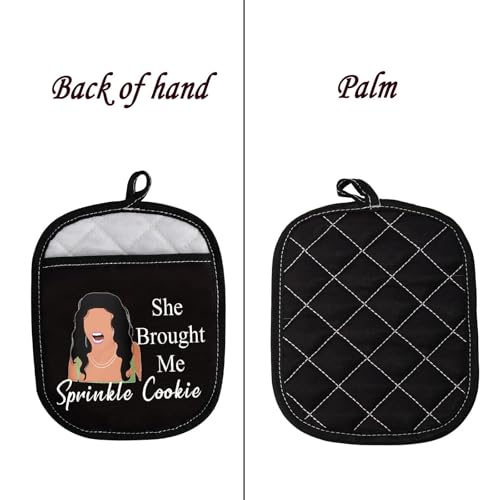 Manique RHONJ LEVLO pour cuisiner des biscuits avec humour façon Housewives