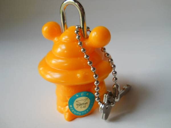 Amazon.co.jp: カネゴン 錠キーホルダー ウルトラ怪獣 ウルトラ