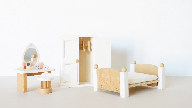 Le Toy Van Dollhouse Daisylane Children Bedroom - Mio Mondo