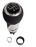 Schaltknauf Carbon schwarz Kunstleder , die Struktur ist leicht fühlbar. Ring in chrom abgesetzt. Zahlen im Emblem sind nicht lackiert sondern chrom geprägt.