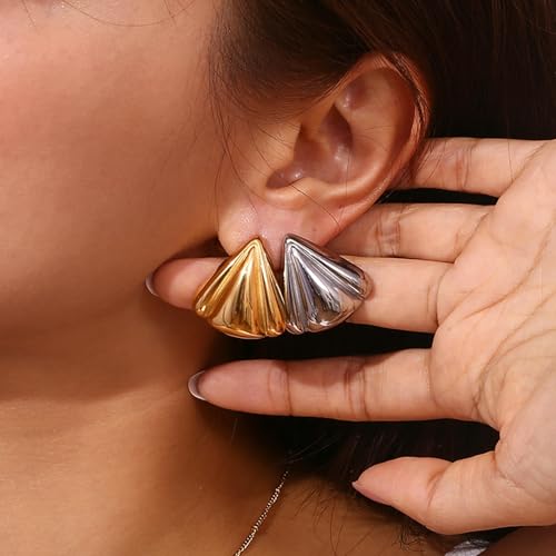 Boucles d'oreilles Triangle en or, le cadeau minimaliste idéal pour elle