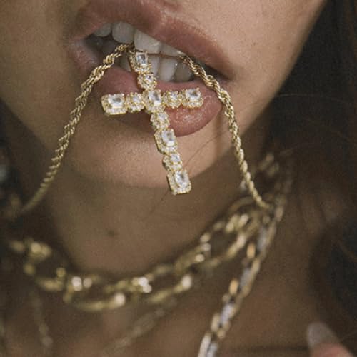 Cross Necklace for Women,Cross Crucifix Pendent Necklace Stainless Steel Cross Necklace Dainty Chain Necklace for Women on Anniversary Birthday Chrismas3