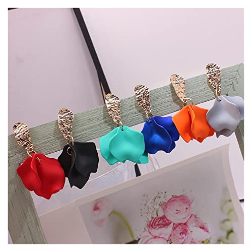 Boucles d'oreilles fleur pour illuminer vos tenues de bureau