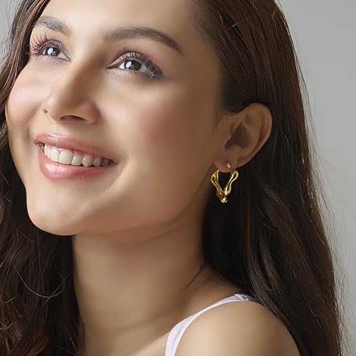 Image of TRUESILVER ACPL 925 Sterling Silver Hoop Earrings | Huggie Hoop Earrings for Women & Men | Classic Everyday Unisex Fashion Jewelry