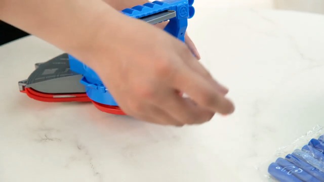 Amazon.com: Captain Dart Shooting Shield and 20 Darts Nerf Guns