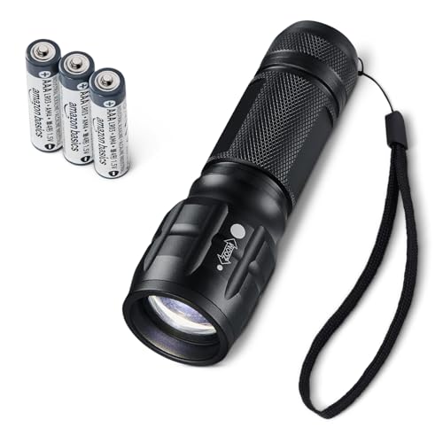 Amazon Basics Taktische LED Taschenlampe mit 3 Lichtmodi - 140 Lumen Zoombare Lampe - Wasserfeste Aluminium-Taschenlampe mit Trageband - Batterien Inklusive - Schwarz