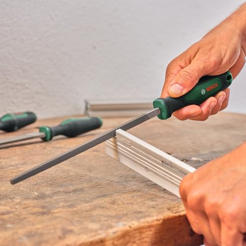 Bosch Feilen Set 5-teilig (Robustes Metallfeilen Set inkl. Rund-/Halbrund-/Flach-/Dreieck-/Vierkantfeilen; Harter Kohlenstoffstahl; Schaftlänge 200mm; Mittlerer Hieb 2; Ergonomischer Softgrip)