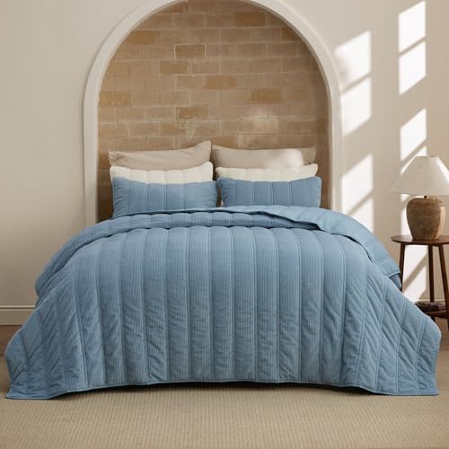Bedsure Luxury Velvet Quilt Queen Size - Lightweight Velvet Blue Fluffy Comforter Set, Oversized Corduroy Bedspread Coverlet Winter Bedding Set, Pet-Friendly, Tear-Resistant, Ultra-Soft, 90"x96"