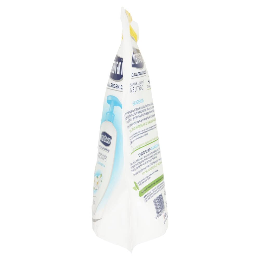 Mantovani Sapone Liquido Gardenia Sapone Liquido Gardenia - Sapone liquido con gardenia - Ideale per mani e viso Eco-ricarica Busta 750 ml + portachiavi Beni Culinari