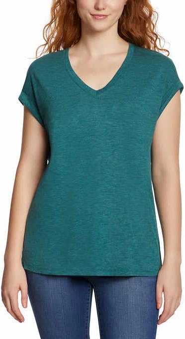Camiseta de Cuello en V de Jessica Simpson