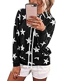 Las sudaderas con estrellas tienen un bolsillo canguro en la parte delantera y bolsillos son convenientes para que guardes tus pertenencias personales.