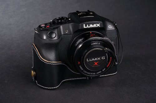 Demi-sac Panasonic G6 noir en cuir avec ouverture base