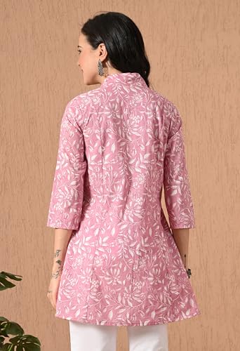 Image of Amazon Brand - Tavasya Women Ethnic Printed V-Neck Cotton Short A-line Kurta | Stylish Casual Everyday Office Top | 3 /4th Sleeve | Regular Fit