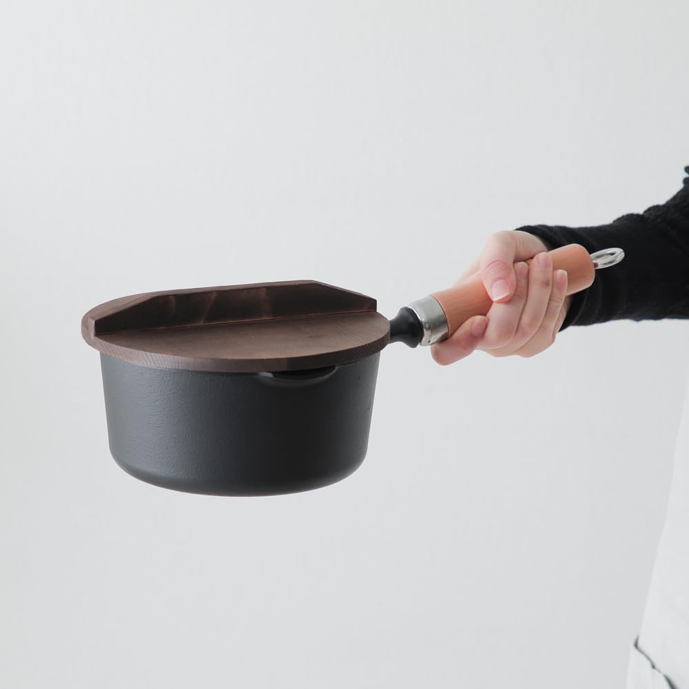Amazon | 南部鉄器 まいにち鉄分摂取鍋 片手鍋 16cm 両口 木柄ハンドル