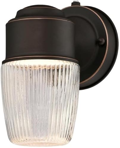 Westinghouse Lighting 6106900 - Lámpara LED de pared para exteriores con sensor de atardecer a amanecer, acabado de bronce aceitado con vidrio