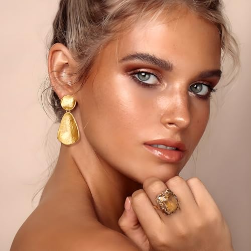 YUJIE Gold Clip On Earrings for Women Dangle Hammered Geometric Earrings Gold Plated Jewelry3