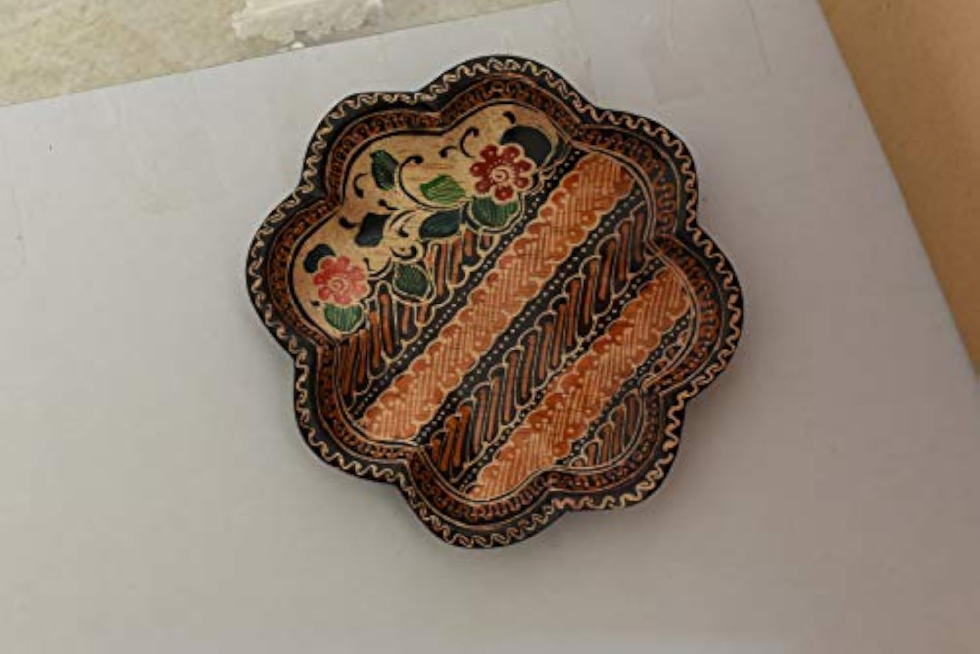 Handcrafted Brown Leaf Batik Printed Decorative Plate