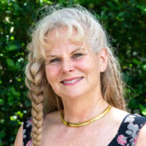 Episode 037: Wellness Speaks With Tracy Carmack About Gut Toxins