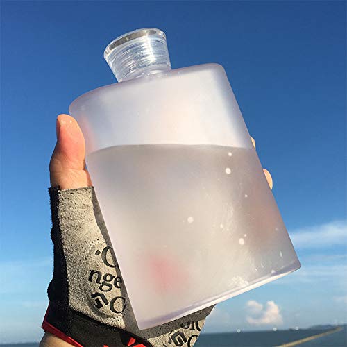 Almabner Botella de agua plana, de plástico transparente, botella de agua plana, botella de agua para camping, botella reutilizable delgada para la escuela, oficina, actividades al aire libre Cover