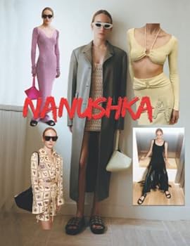 Paperback Nanushkaa [Large Print] Book