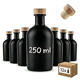 bottiglie farmacia antiche CONTENUTO DELLA CONFEZIONE: 12 bottiglie di vetro con tappo di sughero // Volume nominale: circa 250 ml // Dimensioni bottiglia (Ø x A): 6,6 x 13,5 cm // Dimensioni bocca (Ø): circa 18 mm // Peso: circa 200 g // Materiale: vetro, legno, plastica // Colore: nero