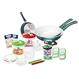 Die Klinge und der Deckel des Gemüse-Zerkleinerer können entfernt und nach Gebrauch leicht gereinigt werden. Das Set enthält 2x Handzugdeckel, 2x Messereinsatz, 2x Mixereinsatz, 2x Schleudersieb, 2x Abdeckung für Schleudersieb, 2x Frischhaltedeckel, 2x Behälter (Fassungsvermögen: 1l), 2x Rezeptheft, 2x Spatel, 1x Pfanne 20cm, 1x Pfanne 24cm, 1x Pfanne 28cm, 1x Quick, 3x Aufsätze / Messereinsatz, 1x Aufbewahrungsbehälter (200ml), 1x Frischhaltedeckel als Zubehör