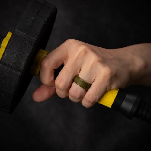 Image of Egnaro Men's Silicone Wedding Rings: Classic Black Step Edge Rubber band 10mm Wide 2.5mm Thick- Hypoallergenic for Gym /Outdoor /Gift(1 /4 /7 Variety Pack with Half Size)
