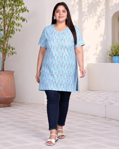 Image of In Love Women's All-Over Printed Cotton Plus Size Longline T-Shirt with Pockets