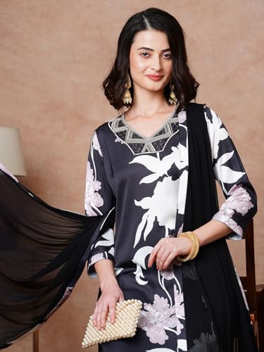 Image of GoSriKi Women's Rayon Blend Kurta Pant With Dupatta