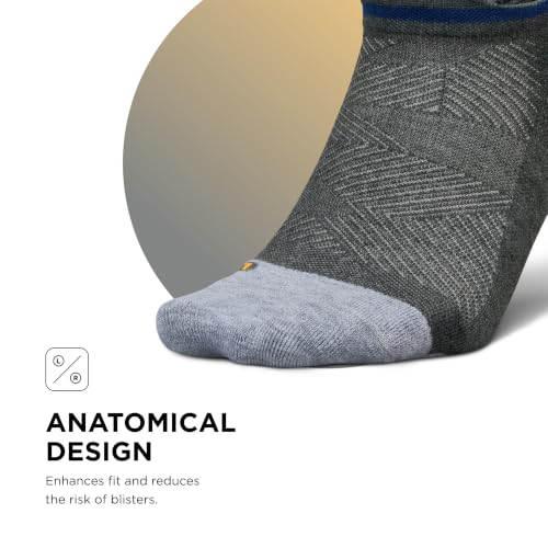 Image of Feetures Elite Golf Max Cushion Tab Ankle Socks - Sport Sock with Targeted Compression